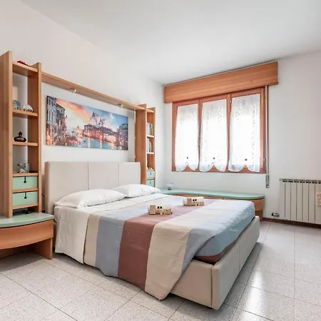 Fragole Venice * كامبالتو